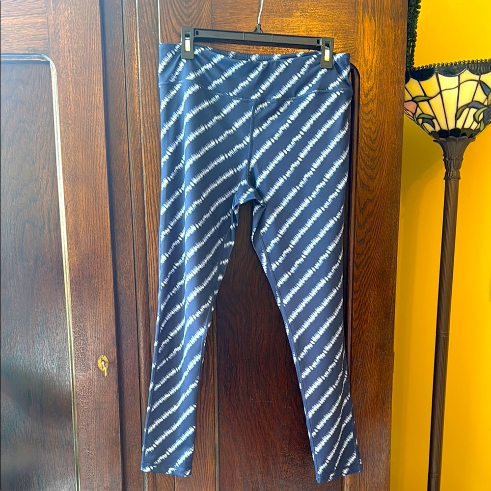 Blue & White Diagonal Stripe Inner Spirit Leggings